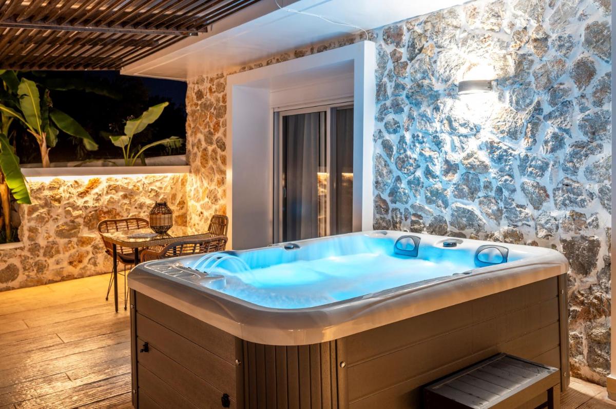 Eva's Paradise Garden, Poolside Cozy Havens in Kos - Housity