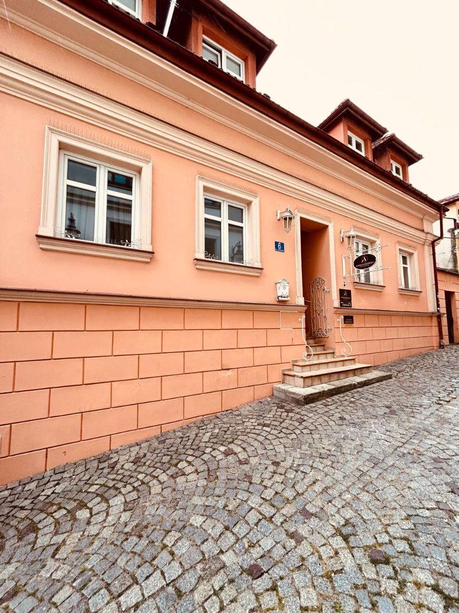 Ambasadorski Residence - Housity