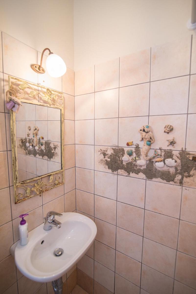 Levantes Houses - Housity