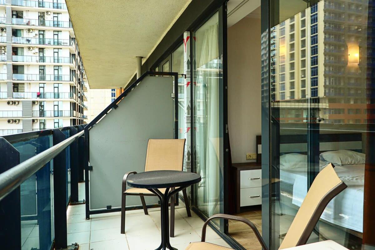 Stylish Studio Apartment In The Center of Batumi - Housity
