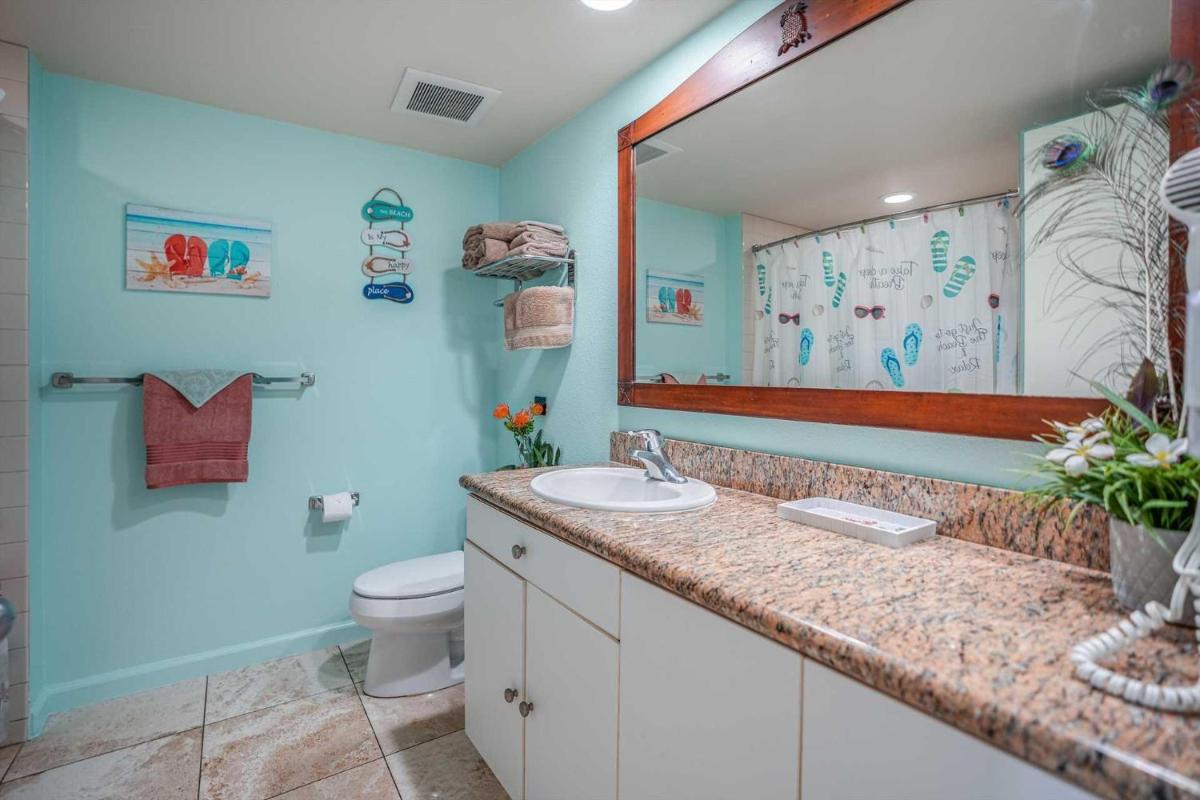 Islander on the Beach 328 - Housity