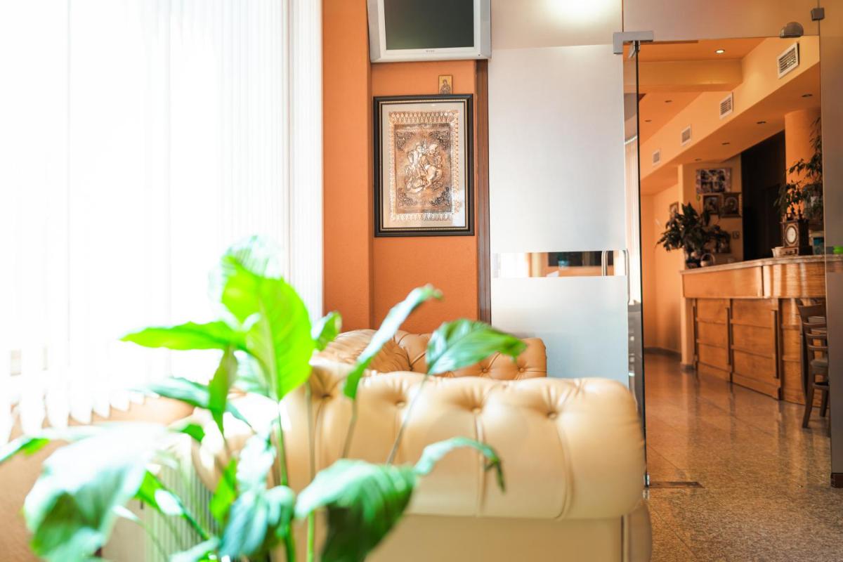 Sveti Georgi Hotel - Housity