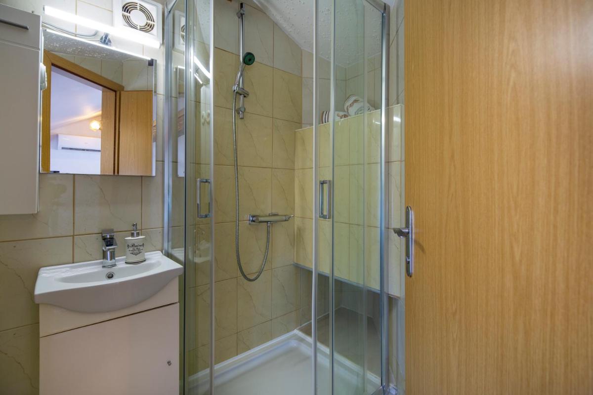 Apartman Viki Štinjan - Housity