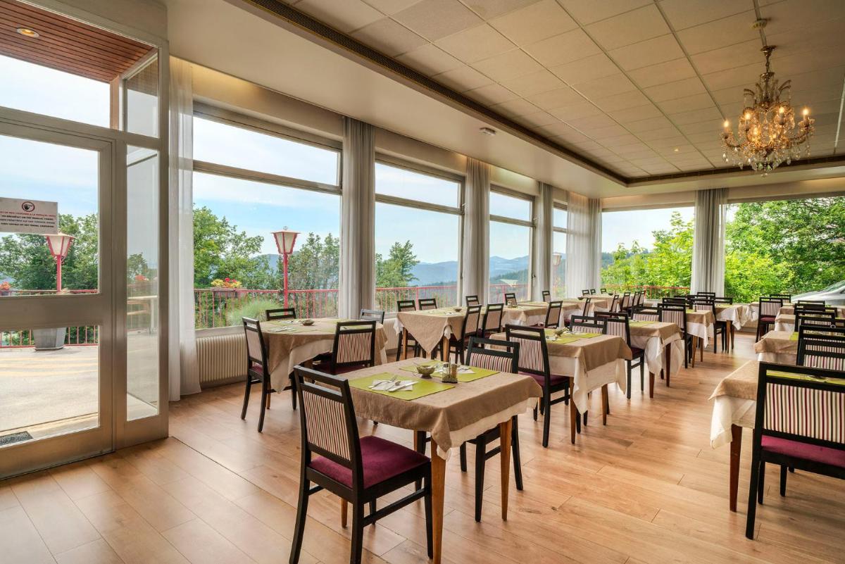 Restaurant ou autre lieu de restauration dans l'établissement Alexain Hotel Restaurant & Wellness - Colmar Ouest