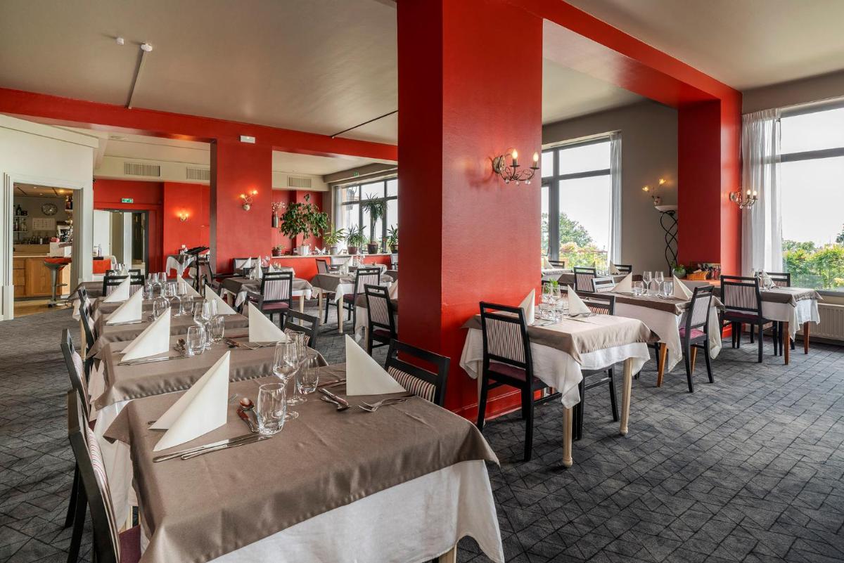 Restaurant ou autre lieu de restauration dans l'établissement Alexain Hotel Restaurant & Wellness - Colmar Ouest