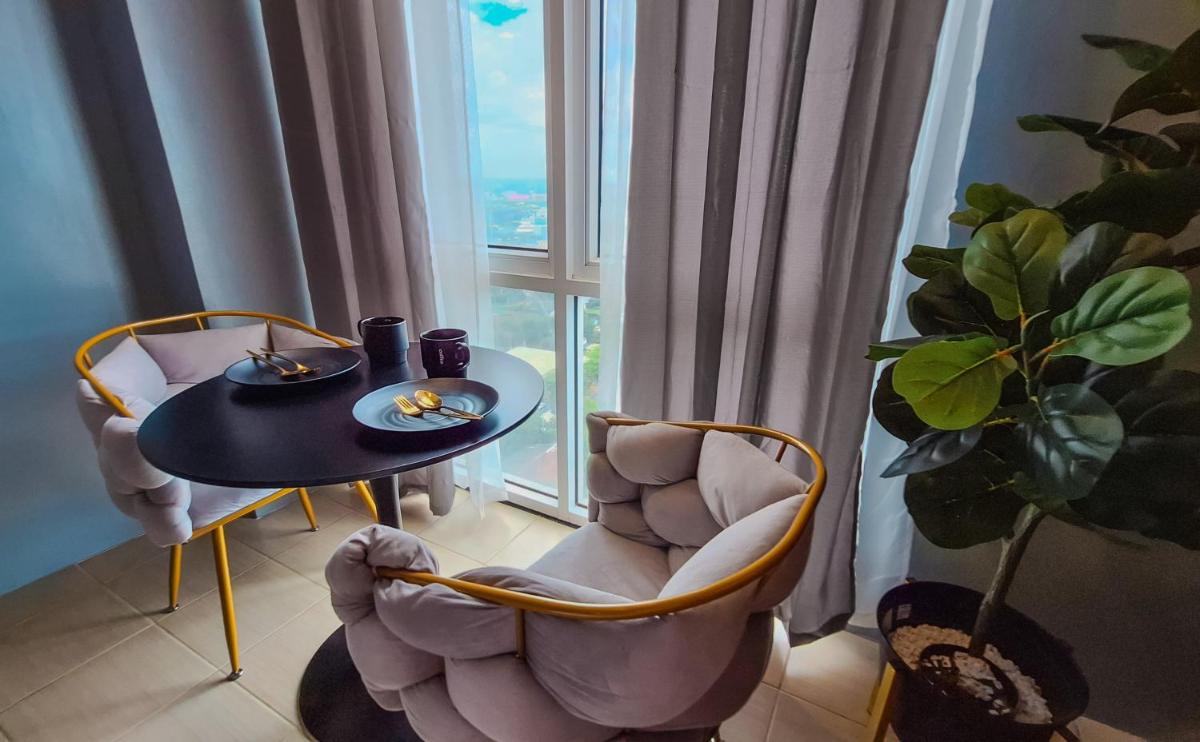 The French Apartment Pasig - Fast Wi-Fi and pool - Housity