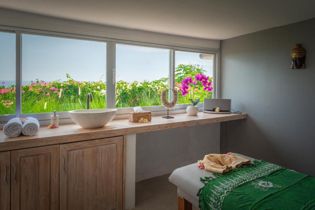 Dolphin Villa Lovina - Housity