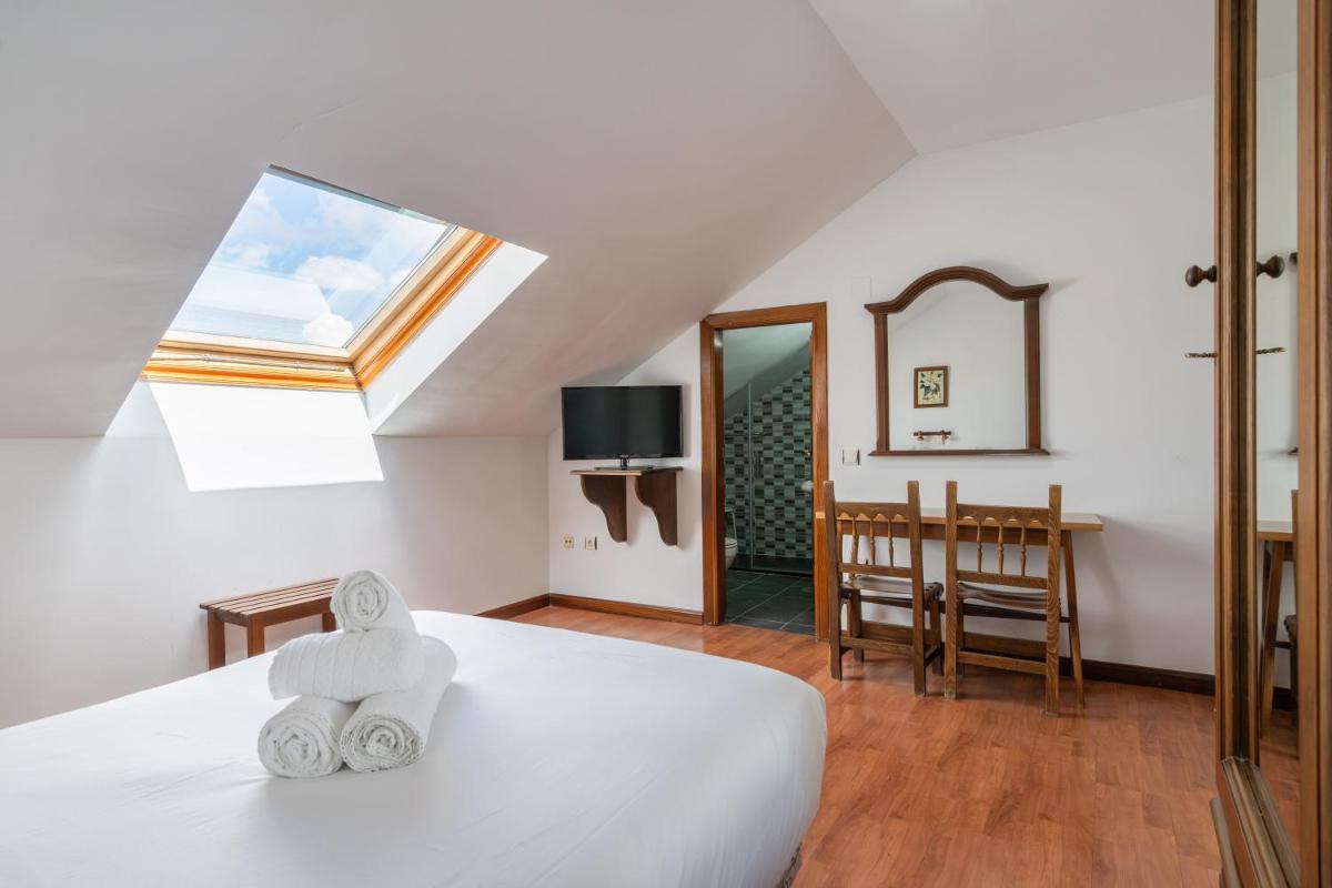 Hotel La Quinta de Santillán - Housity