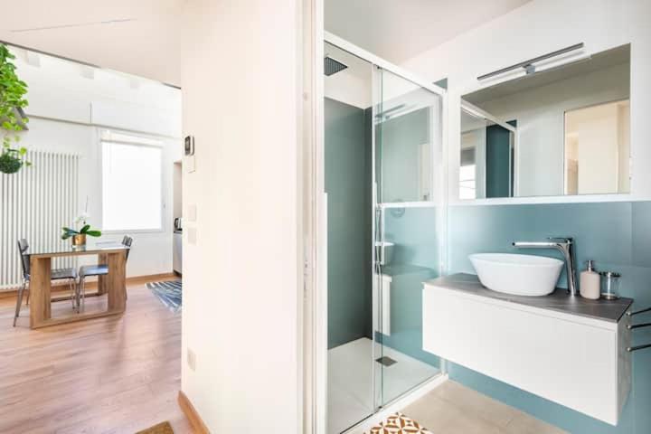 Suitetrails - Domus: modern Loft in the center of Parma