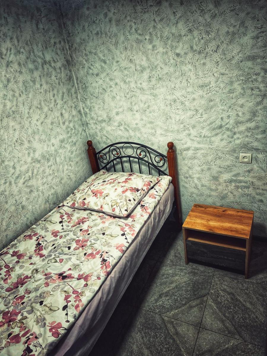 21 Street guest house - Housity