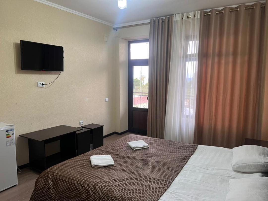 Aknur Deluxe hotel - Housity
