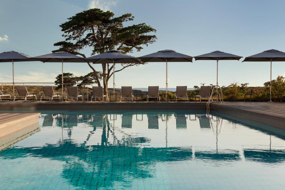 Piscine de l'établissement Castel Clara Thalasso & Spa ou située à proximité