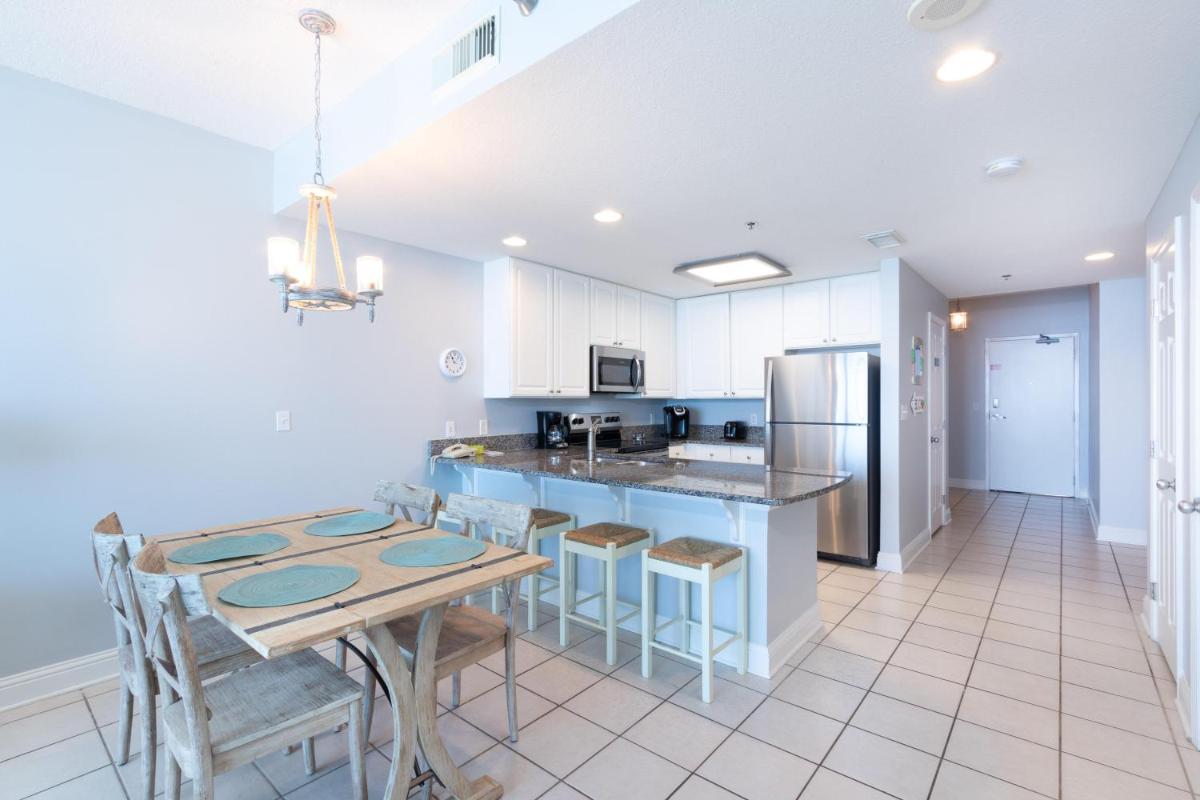 Lighthouse 713 - Housity