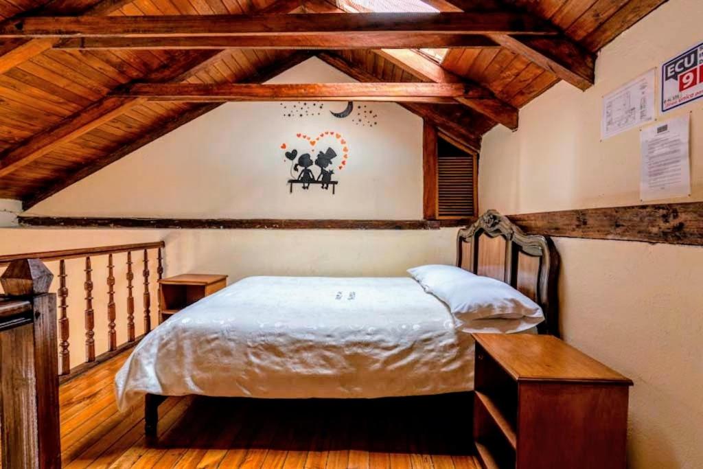 Hostal La Suite - Housity