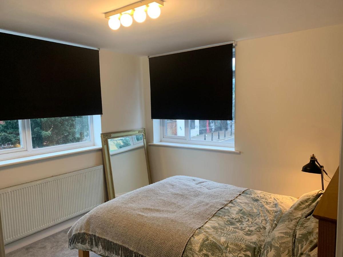 Lovely 2 Bedroom Flat near Whitechapel Station - Housity