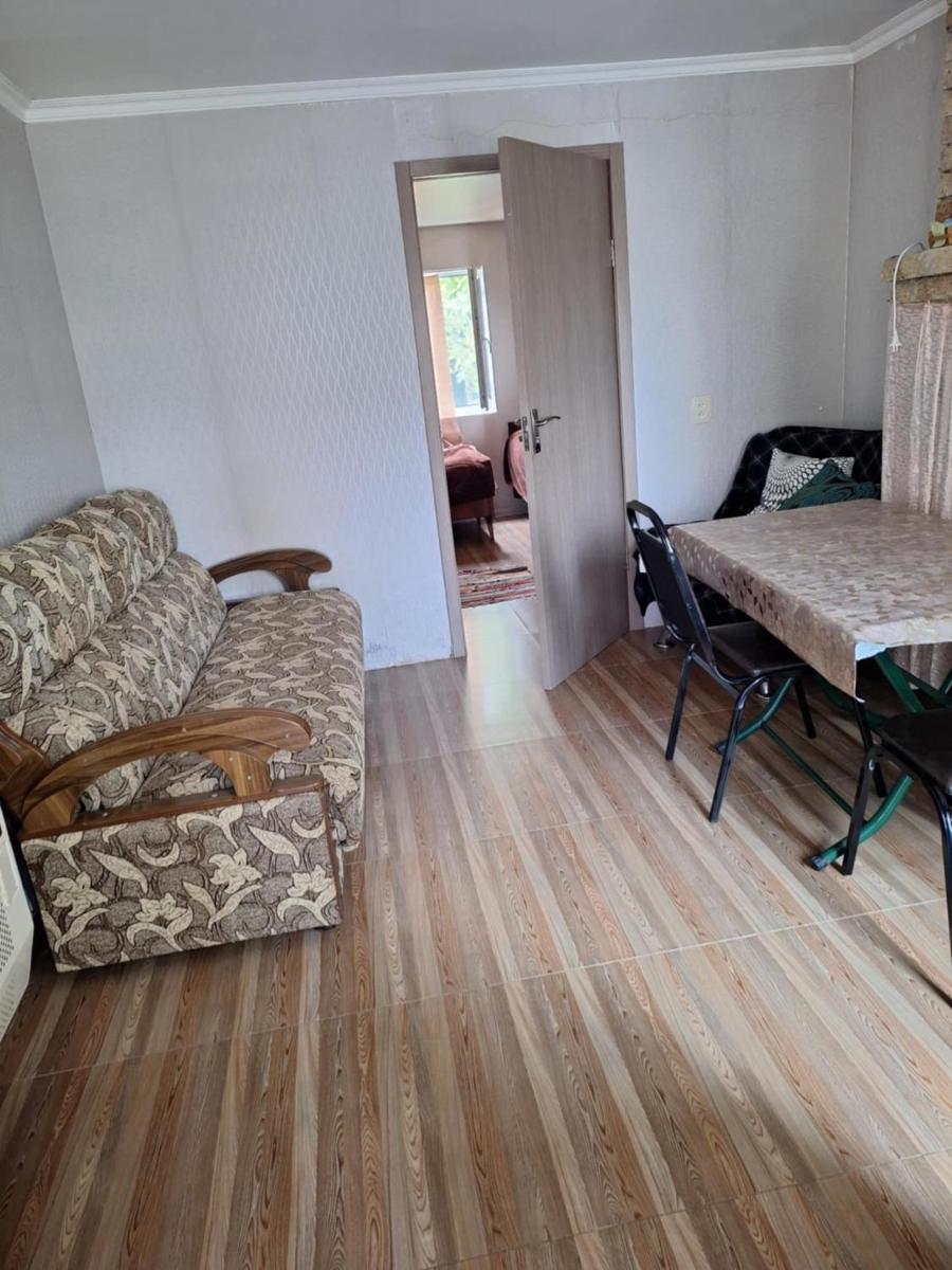 Lux-2-or-1- persons Irodion Evdoshvili Street #15 - Housity