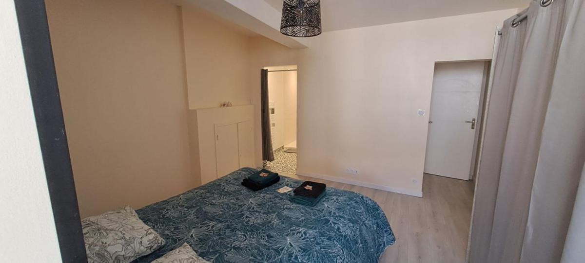 CASTEL HOME - Housity