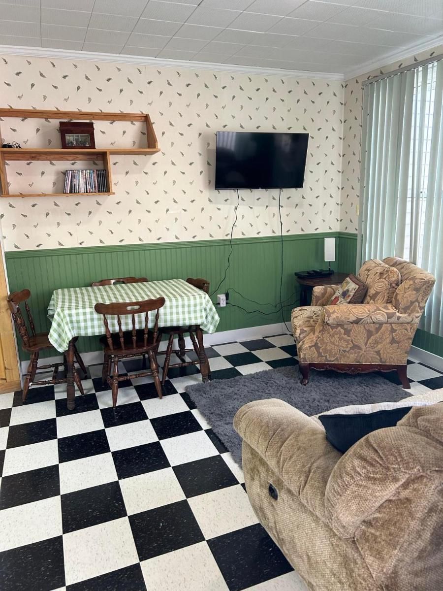 Adirondack Spirit - Housity