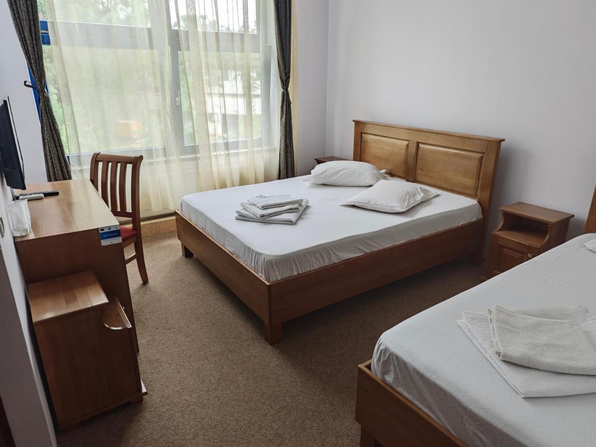 Motel AZUR KM36 - Housity