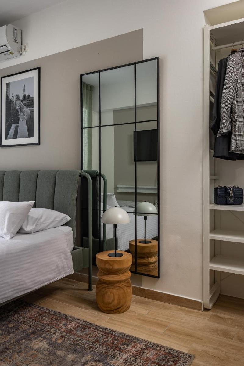 Agostini - Self Check-In Studios - Free Gated Parking On Site - Housity