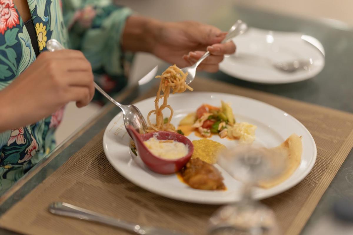 Hotel Elite Palace - Housity