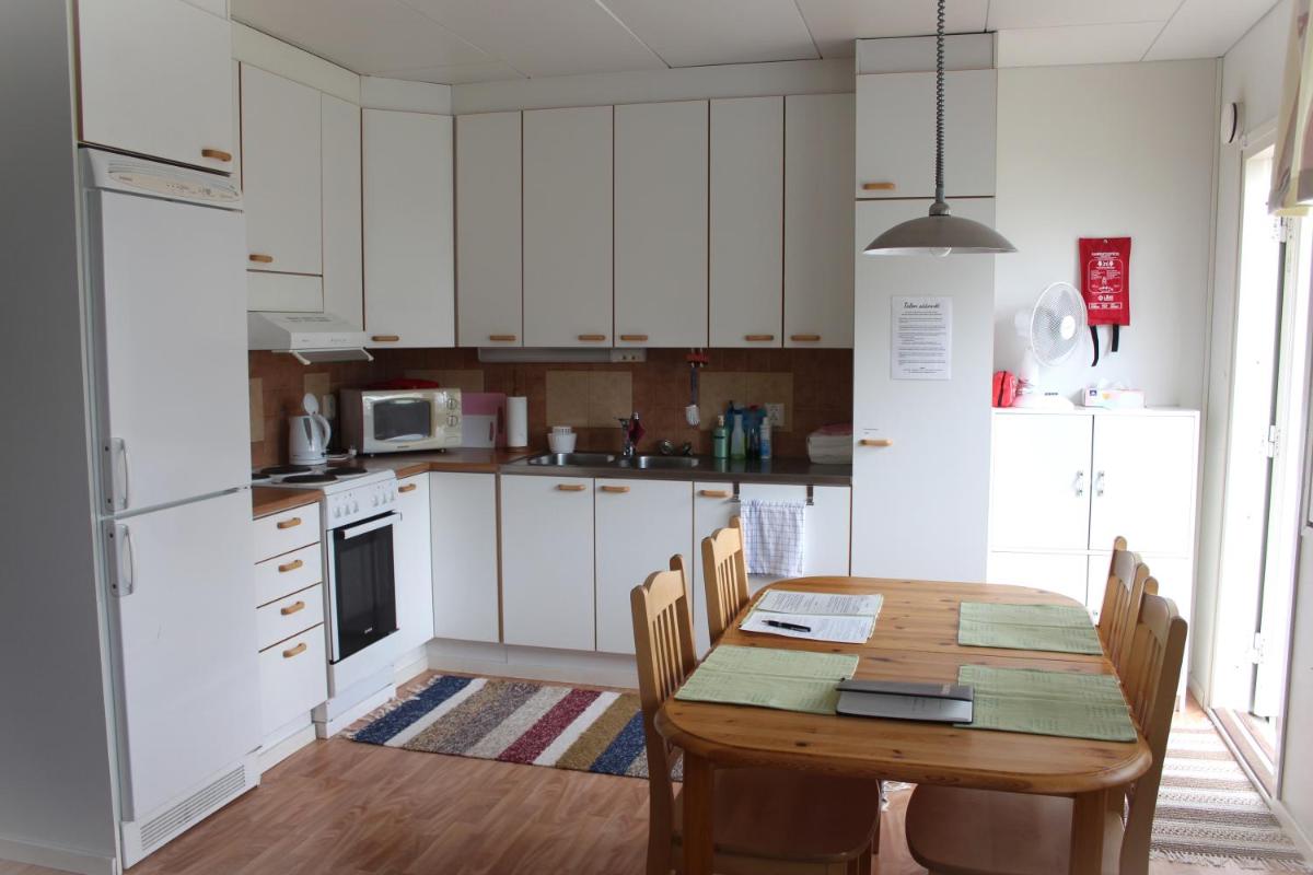 Salonkylän koulu - Housity