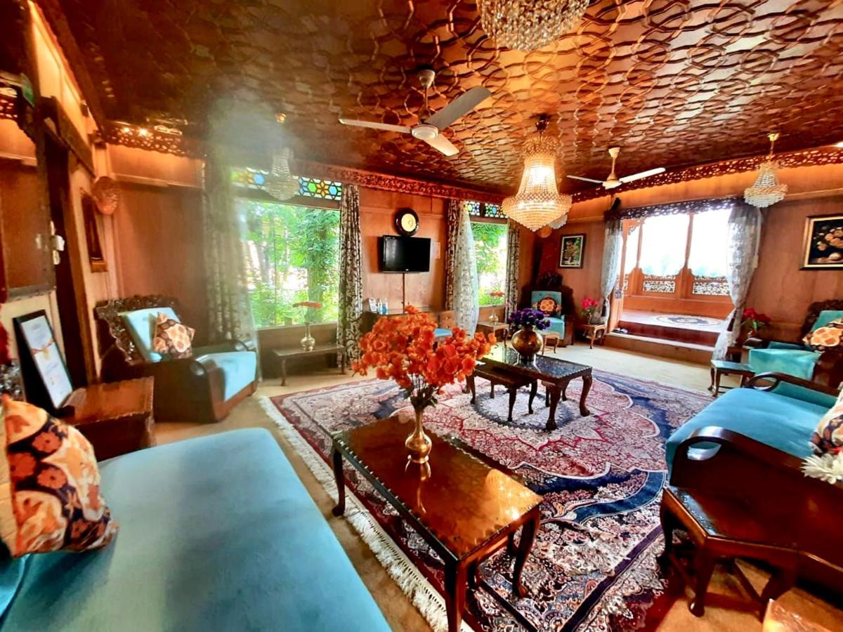 The Badyari Palace Houseboats - Hizvo