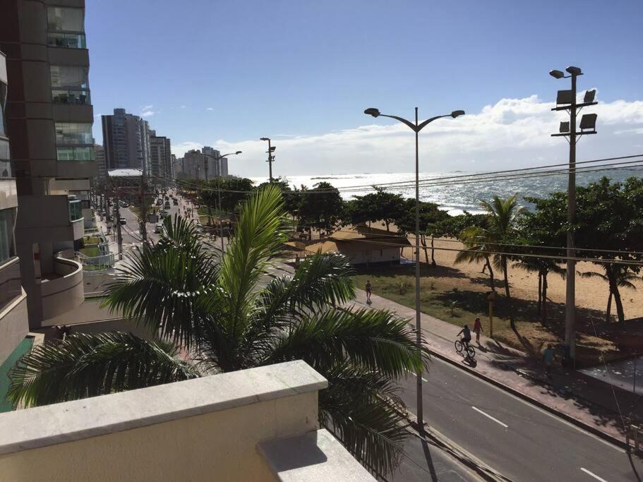 TOP DA PRAIA - 2qts, ar cond, WIFI, cozinha, garagem , completo - Housity