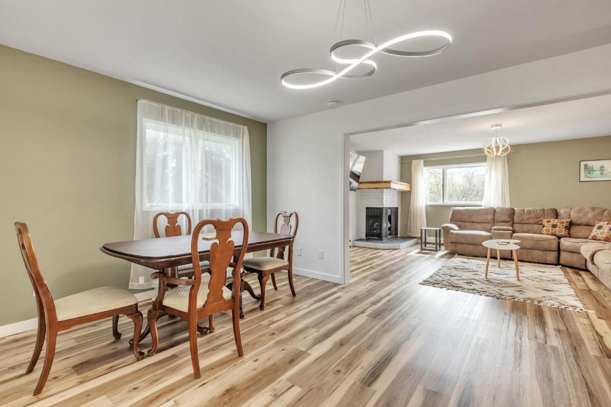 Apartment in Anchorage -10 Mi to Alaska Zoo! apts - Housity
