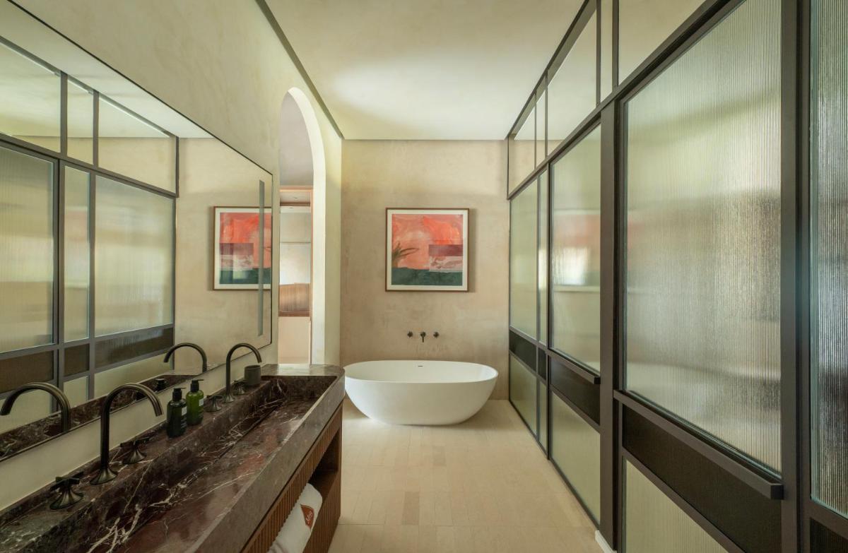 Un baño de Gran Hotel Mas d'en Bruno