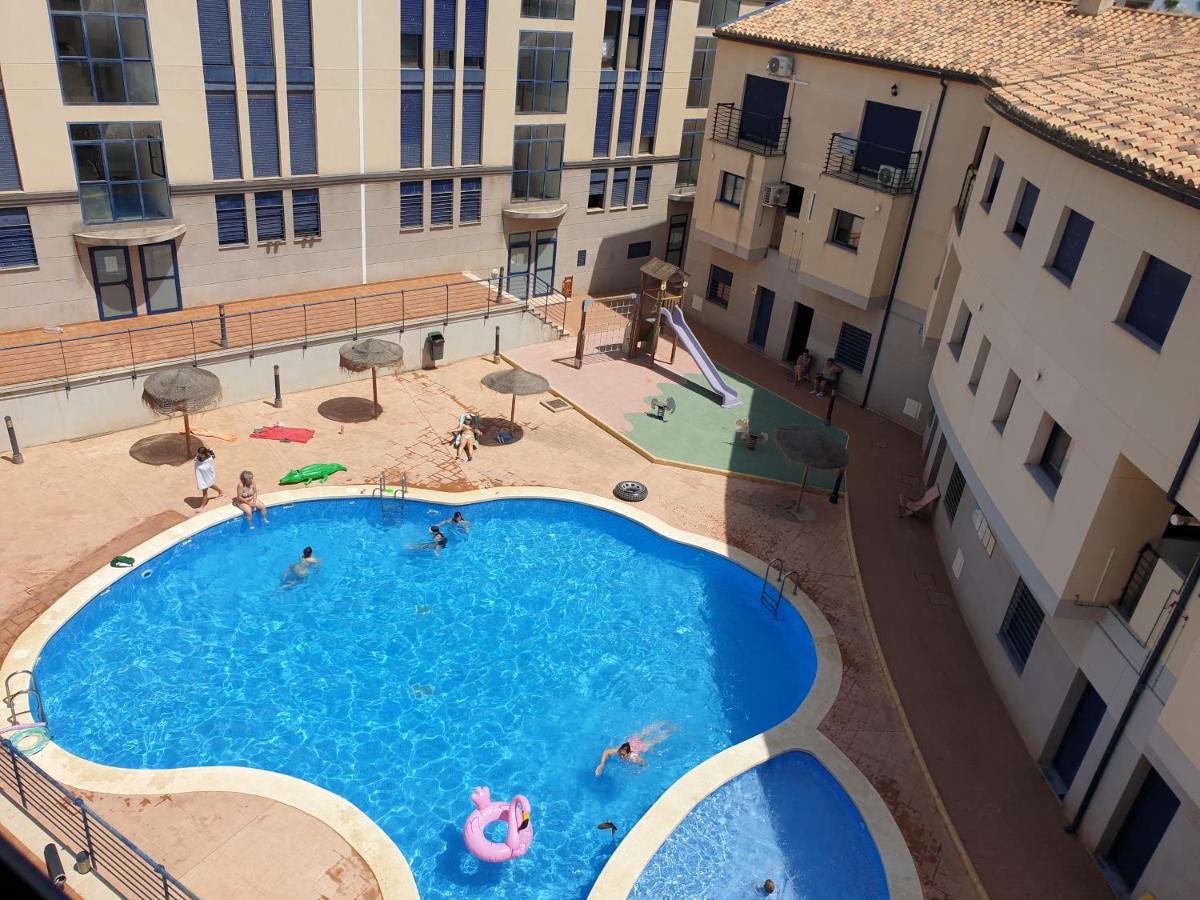 Amplio Apartamento 3Hb piscina bien equipado fácil aparcamiento parking opcional - Housity