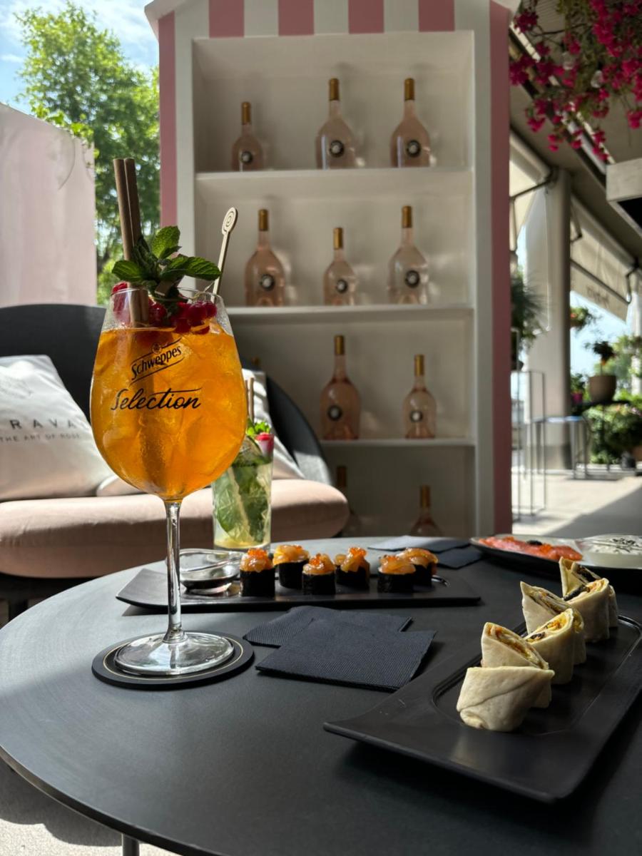 Nourriture dans l'hôtel ou à proximité