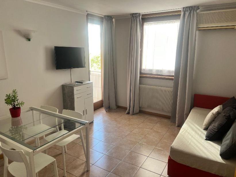 Hotel Lydia - Housity