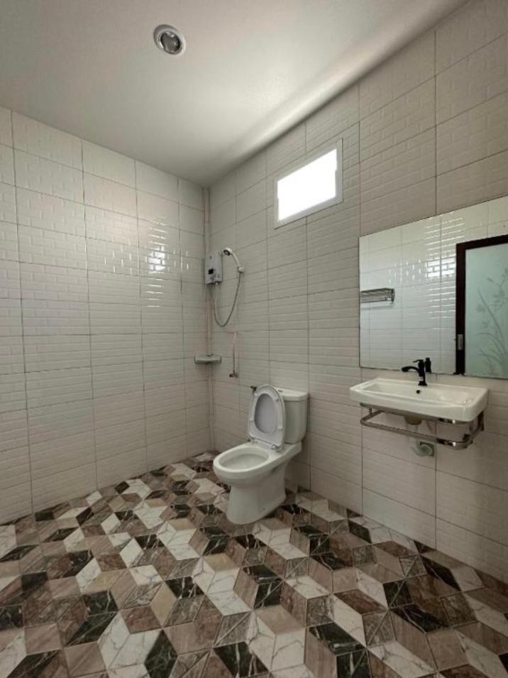 24 Sleep Resort Khlong Luang Hospital - Housity