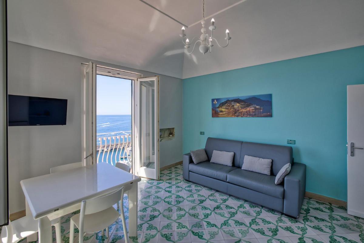 Apartments Amalfi Design Sea View accessible by 250 steps - Housity