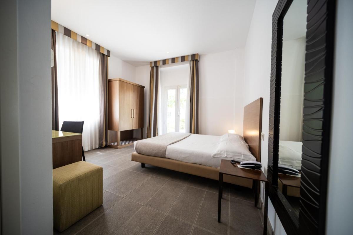 Hotel Trieste - Housity