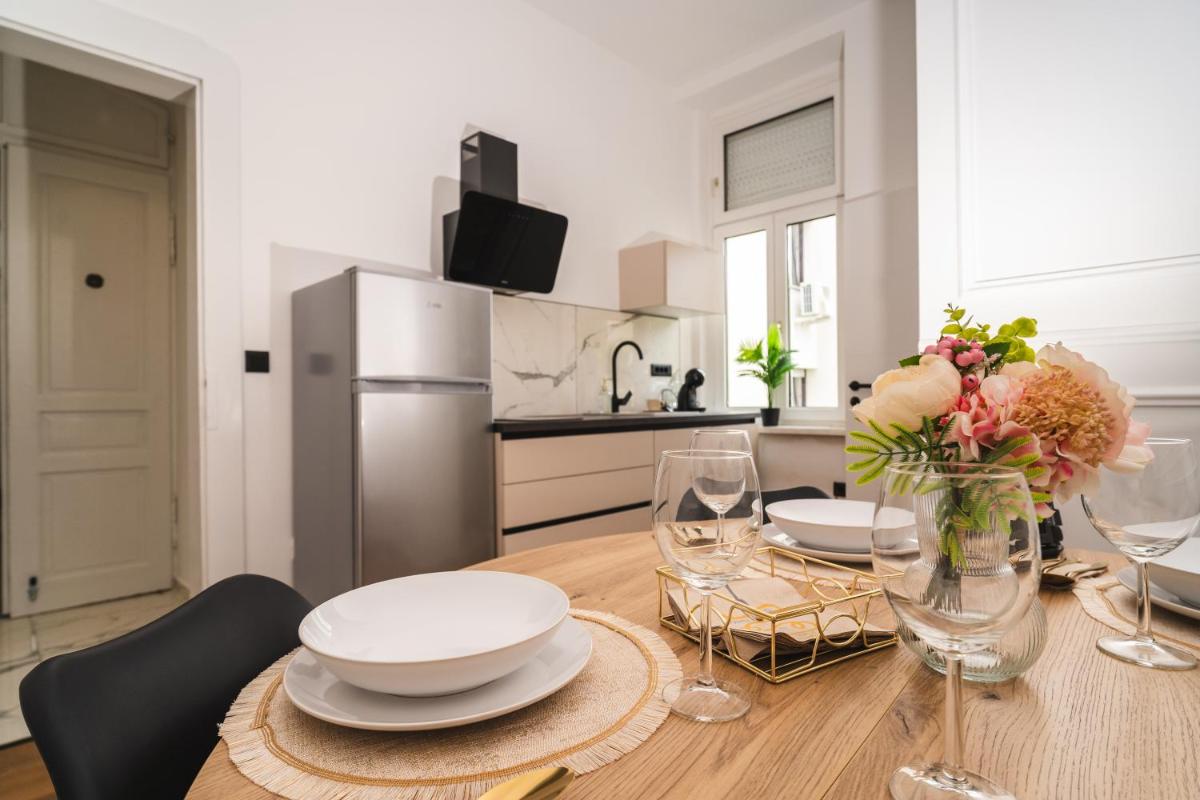 HL Apartments - Housity