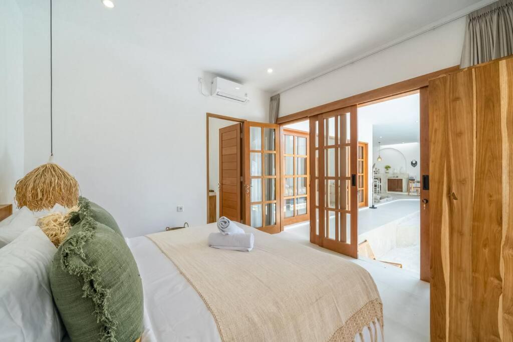 Villa TOLOSA - Mediterranean & Modern 3BR Canggu Beach - Housity