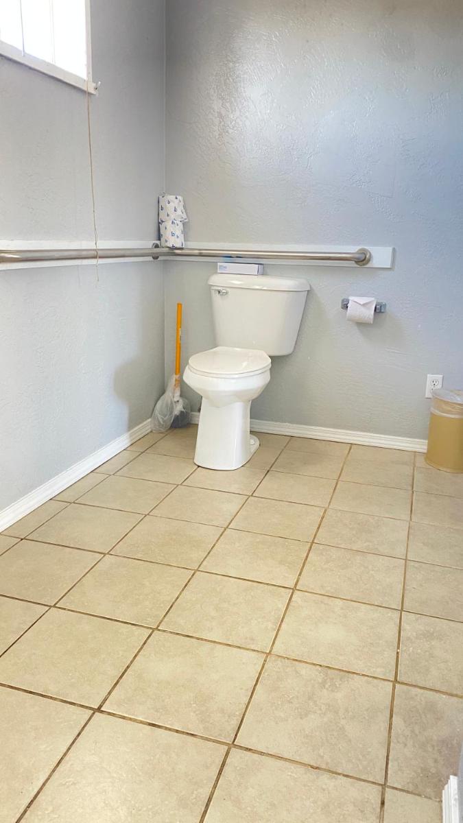 Ocean Shores Inn & Suites - Housity