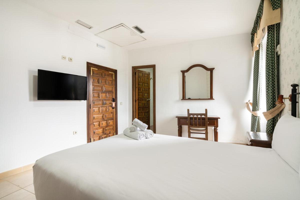 Hotel La Quinta de Santillán - Housity