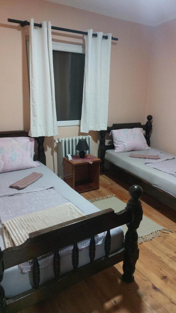 Gaga 2 - Housity