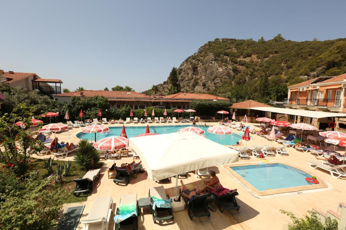 The Tower Hotel - Housity