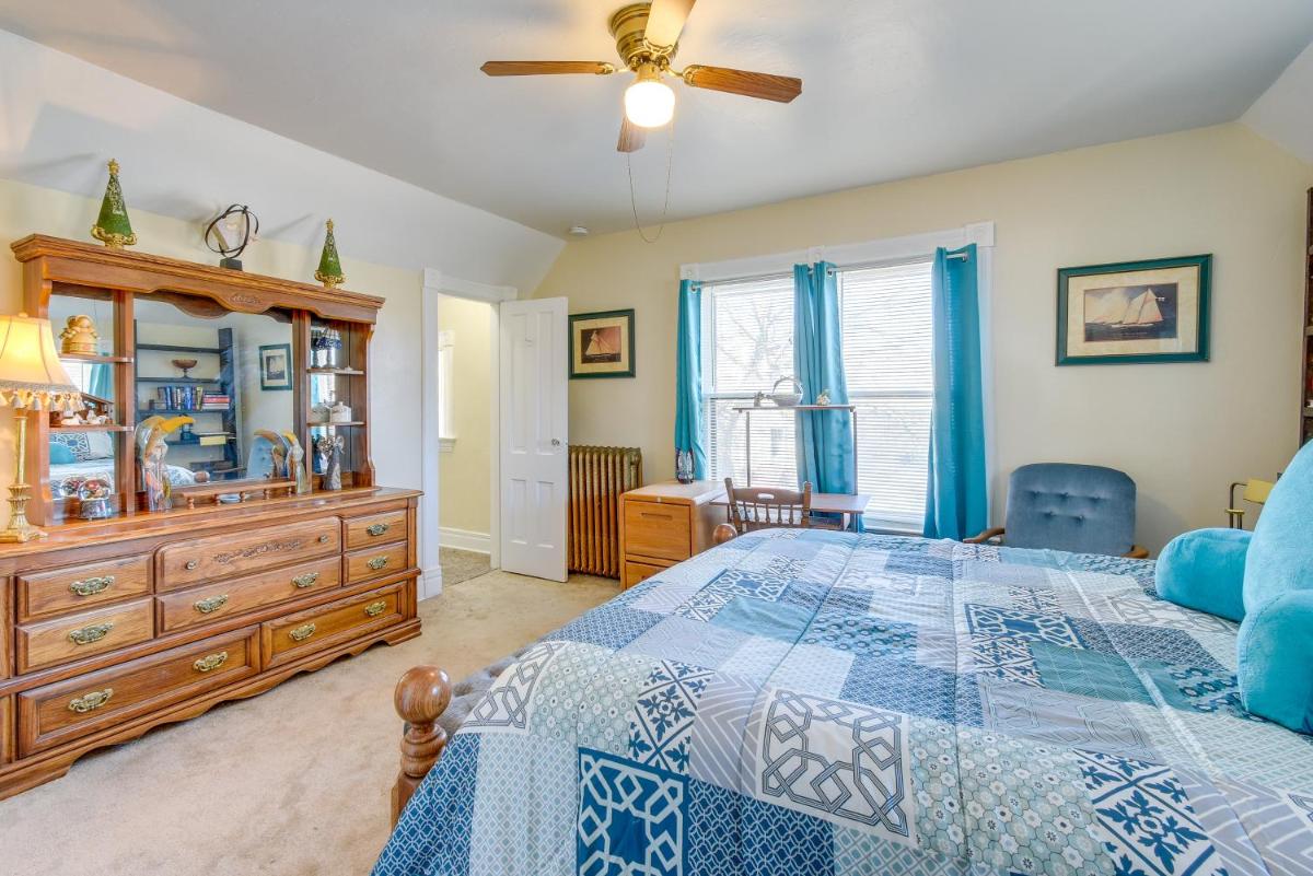Lake Michigan Vacation Rental 1 Block to Marina! - Housity