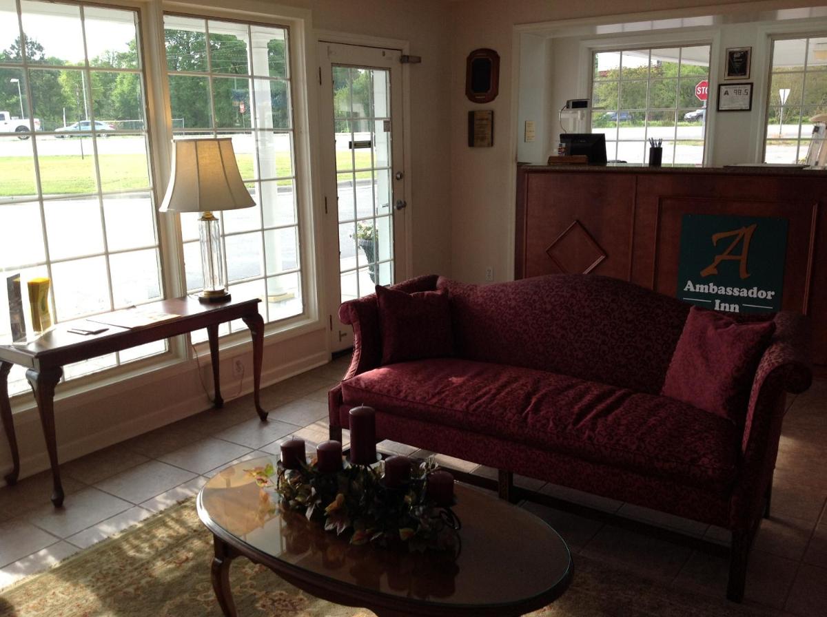 Ambassador Inn - Housity