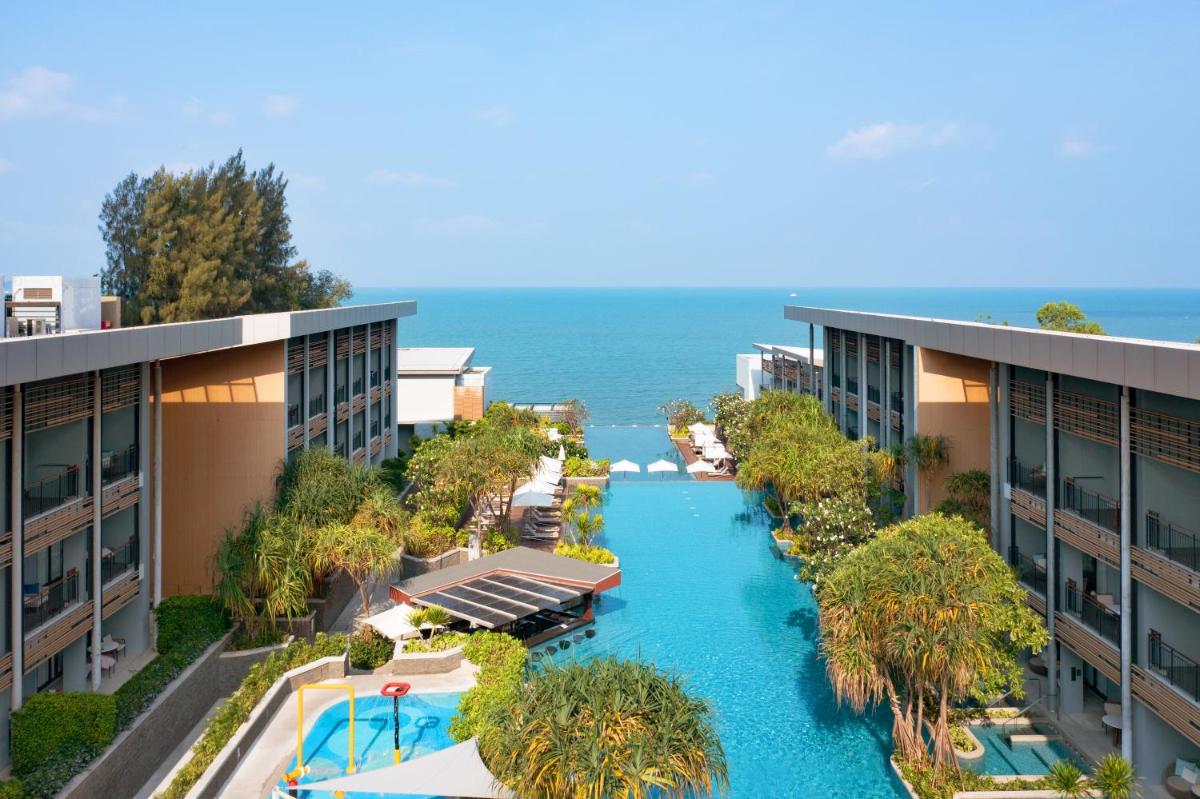 Renaissance Pattaya Resort & Spa - Housity