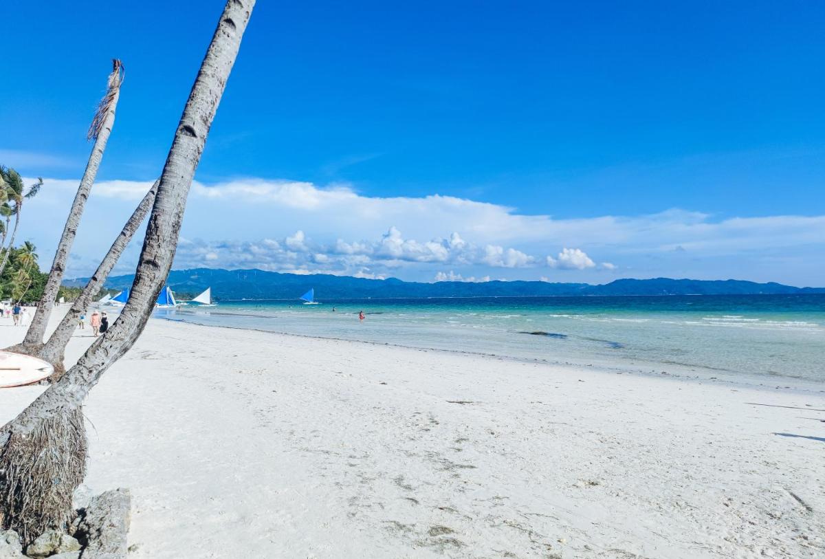 Stay Inn Station 1 Boracay by RedDoorz - Housity