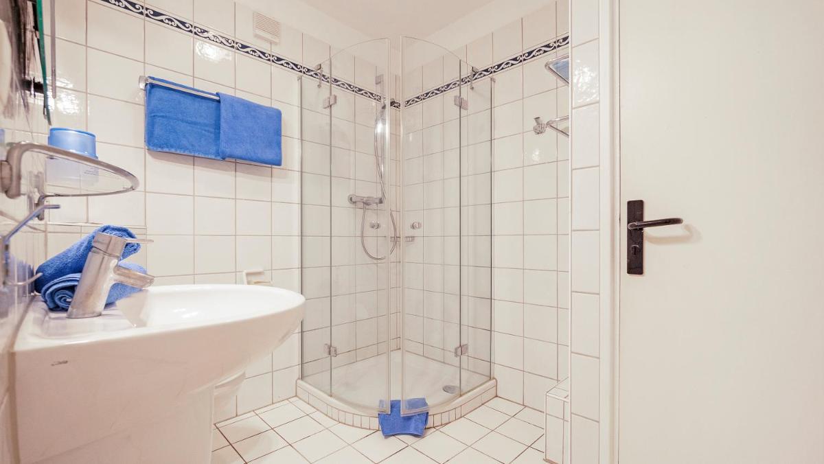 Salle de bains dans l'établissement Résidence les Tourelles