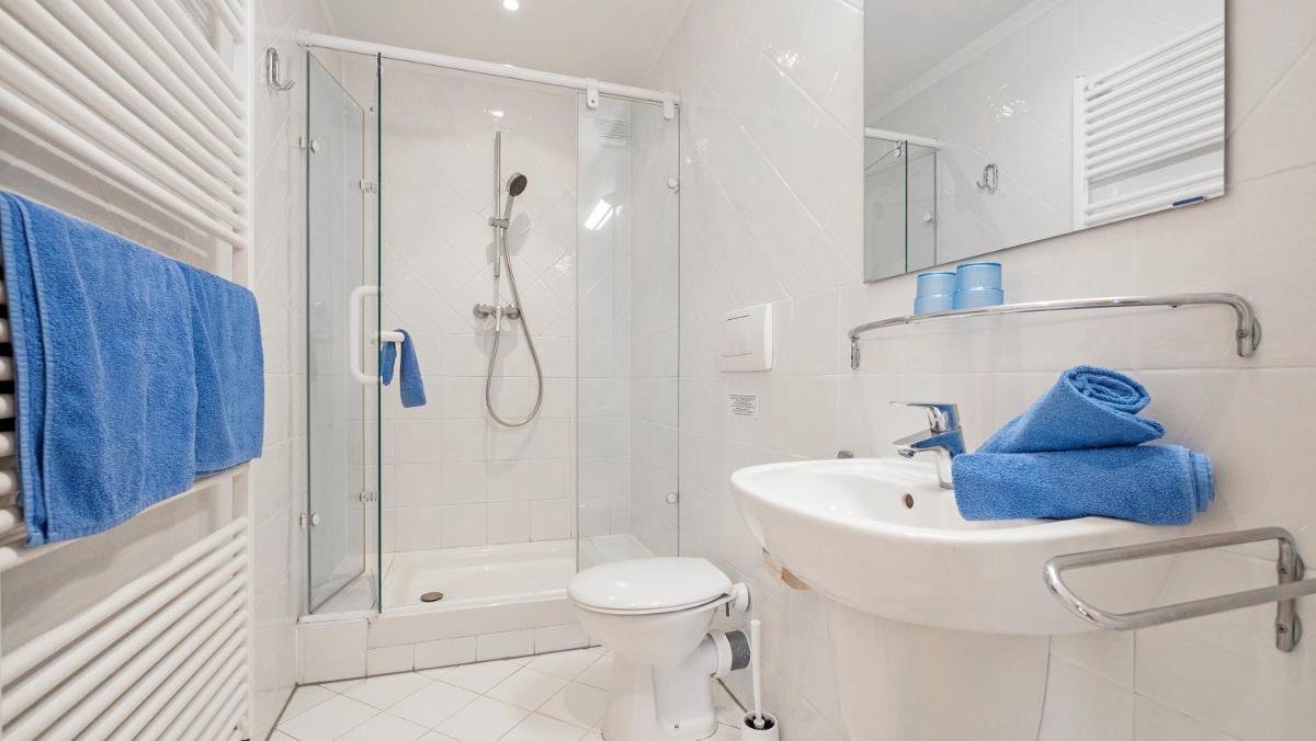 Salle de bains dans l'établissement Résidence les Tourelles