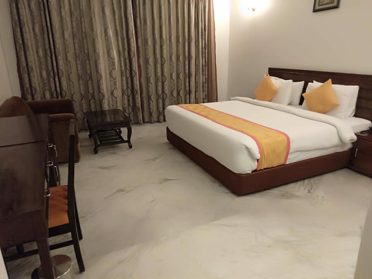 A S Hotels - Housity