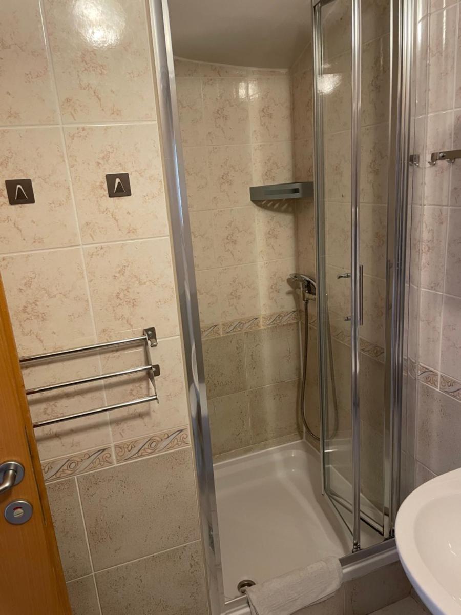 Apartments Pag-Travel - Housity